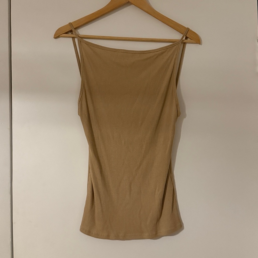 Nia Thomas Othella tank